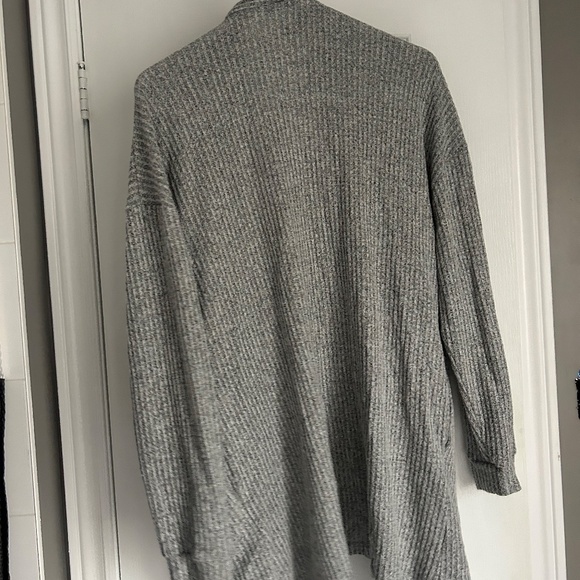 Grey Cardigan Size Medium - Picture 2 of 2